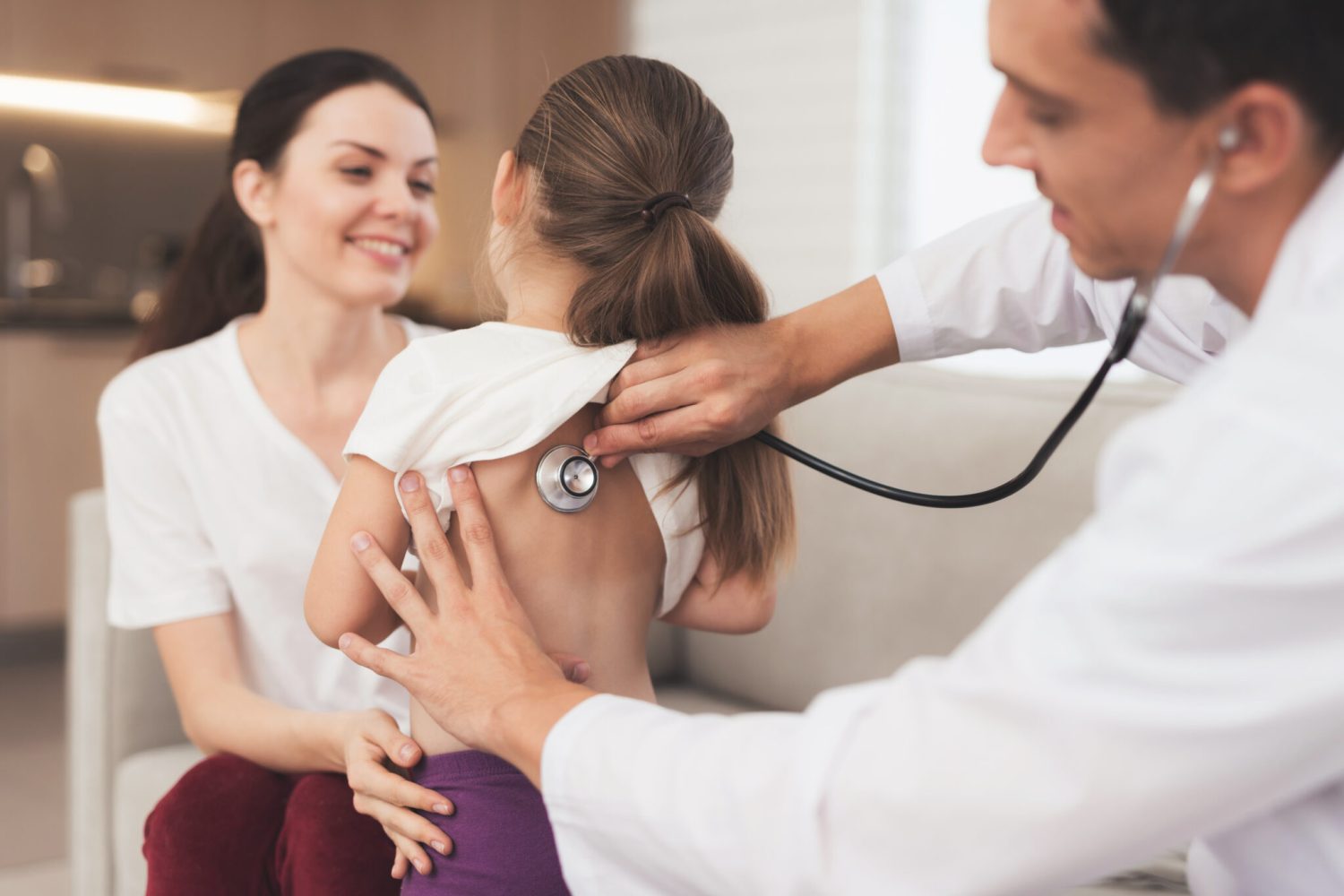 Visite-medicale-a-domicile-2048x1367